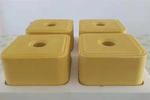 牛吃土的原因,是代谢紊乱所致