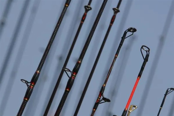 用几号钩垂钓麦穗鱼，选择0.1-1号袖钩比较好