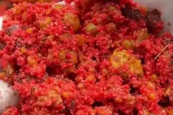 使用红虫颗粒窝料的效果，非常适合垂钓杂食鱼