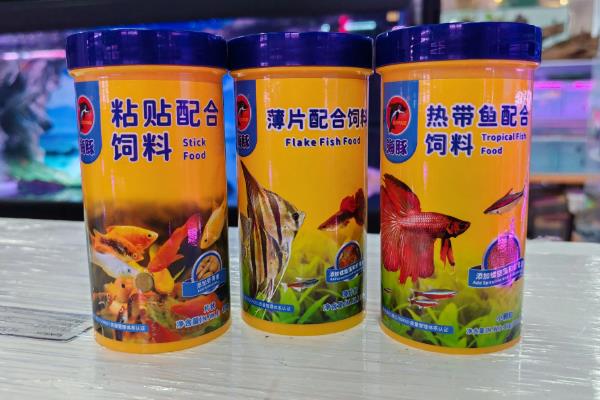 热带观赏鱼的适宜水温，适合保持在18-32℃