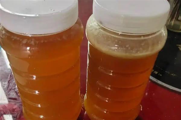 结晶的土蜂蜜呈哪种颜色，大多是浅黄色或乳黄色油脂状