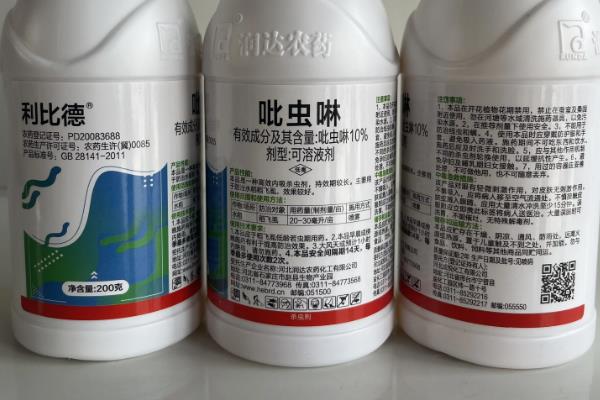 吡虫啉70兑水的使用方法，2-3g兑水45-60公斤