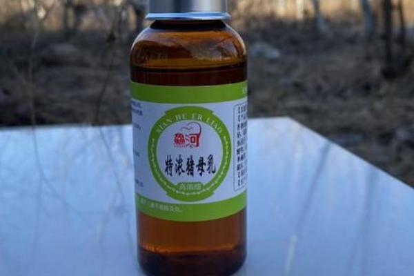 怎么在黑坑中钓青鱼，用颗粒饲料打窝可起到引诱效果