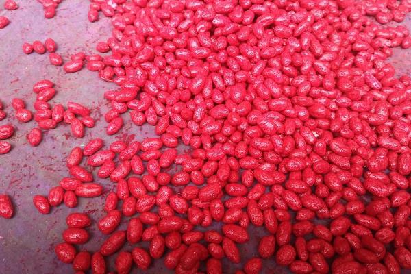 种花生一窝用几颗种子，每窝可播种2-3粒