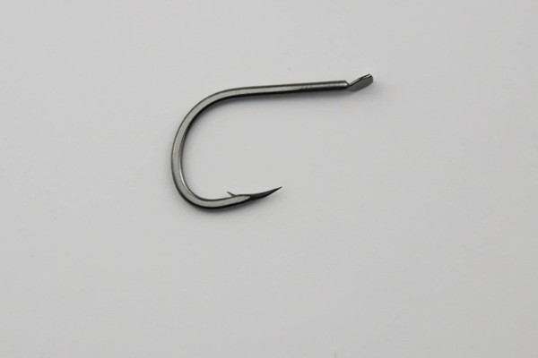 水库钓鲤鱼是不是钓近，钓点一般要离岸5-6米以上