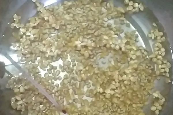 磷酸二氢钾有什么特点，富含磷钾养分可长期存放