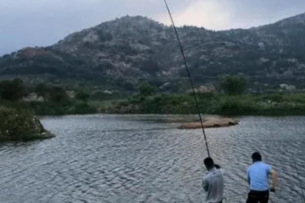 水库水深5米钓底还是钓浮,目标鱼是中上层鱼就采取钓浮