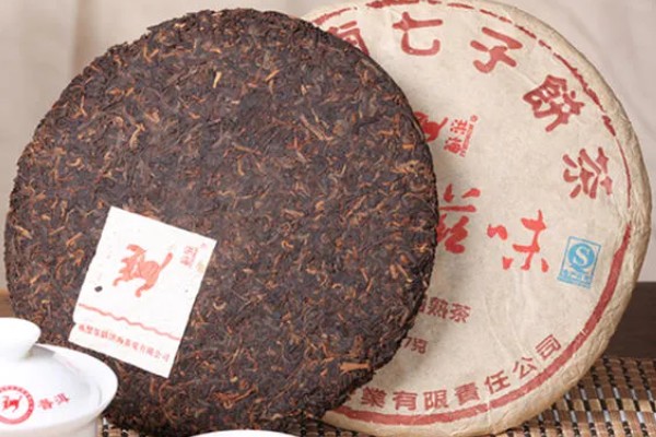 七子饼茶是不是普洱茶，七子饼茶属于普洱茶