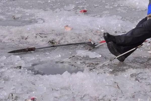 冰钓适合用多粗的线，根据鱼种的大小而定