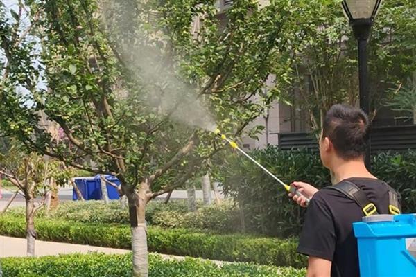 怎么延长电动喷雾器的使用时间，每次用药后要将各部件洗净