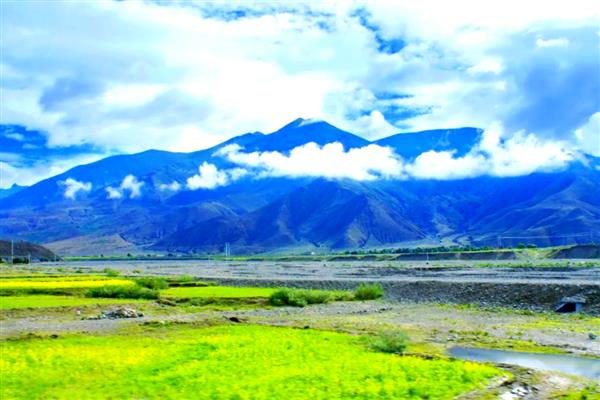 雅鲁藏布江谷地发展农业有哪些有利条件,该地光照充足