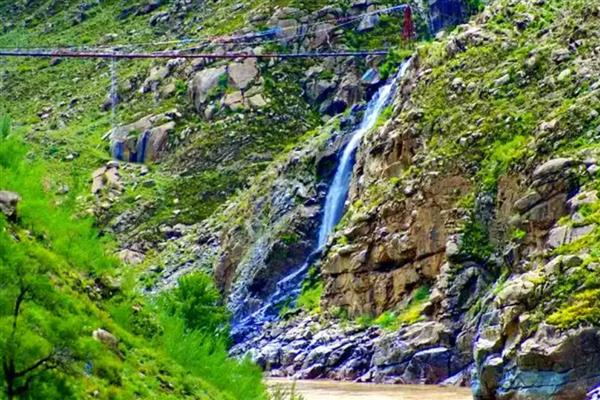 雅鲁藏布江谷地发展农业有哪些有利条件,该地光照充足