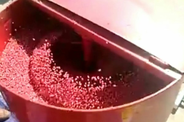 小麦拌种剂的分类，分为悬浮种衣剂、乳油等