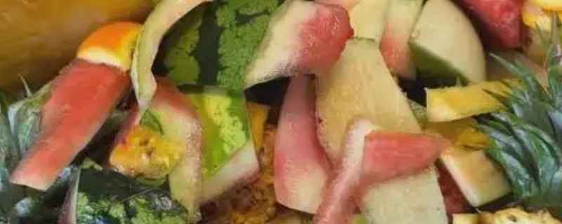 厨余垃圾如何制作有机肥料，先放在粉碎机中进行粉碎