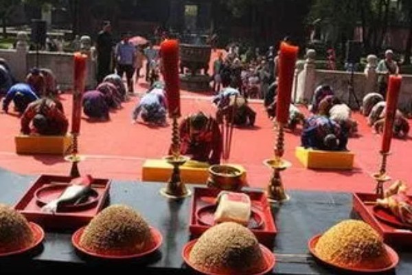 我国哪个地方的粥好喝，甘肃素腊八粥、山东东平粥都比较有名