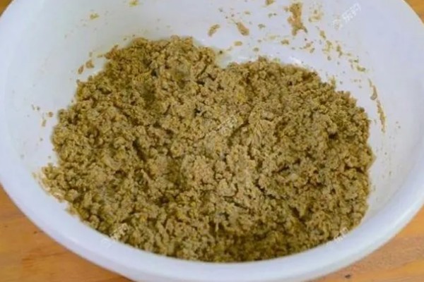 钓马口鱼用哪种饵料,红虫、蚯蚓、商品饵等类型均适合使用