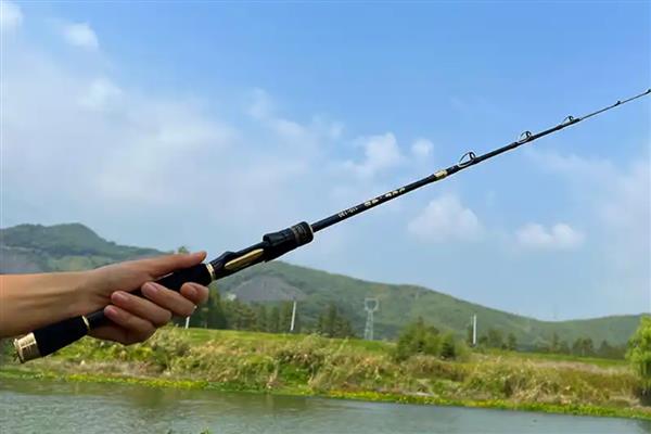 筏钓竿是什么意思,是专门为筏钓设计的鱼竿