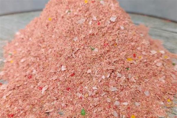 钓鲮鱼用什么饵料，爱吃麸香味、腥香味的饵料