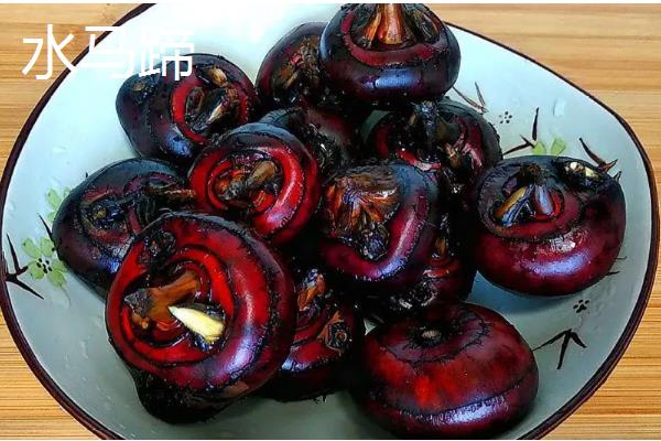 让马蹄变大的方法，施足农家肥和过磷酸钙作为基肥