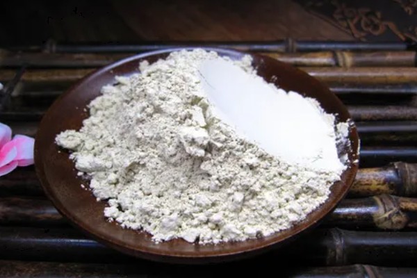 三七的产量，一亩地可达到100-200公斤左右