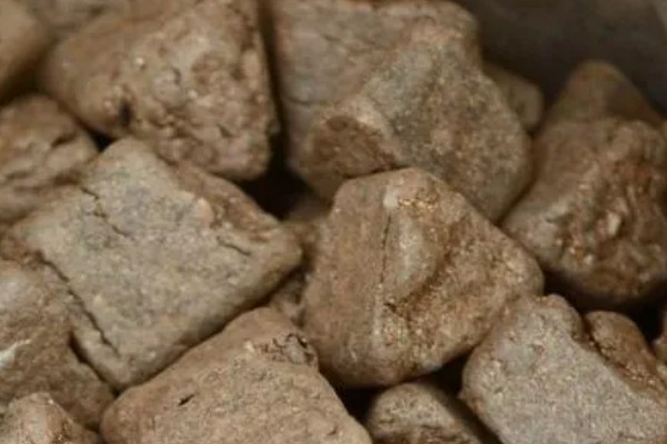 玉肥适合哪种植物,适合金樱花、黄杨、丁香等