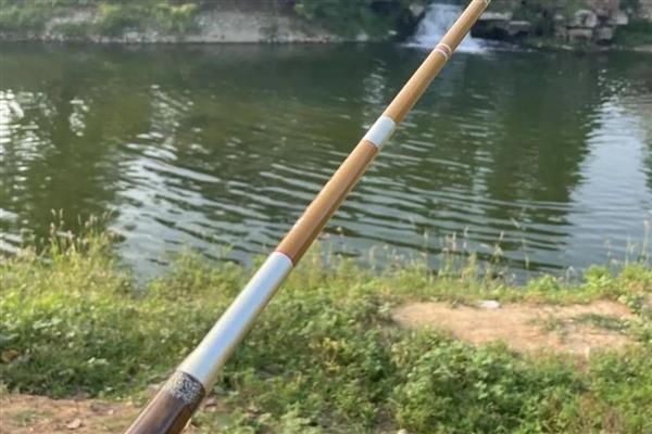 十年情鱼竿简介，属于美人鱼旗下经典鱼竿