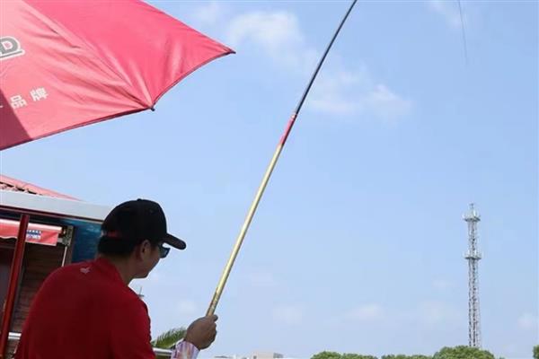 十年情鱼竿简介，属于美人鱼旗下经典鱼竿