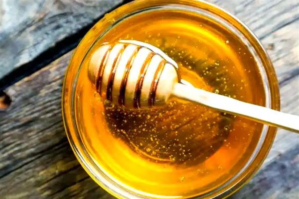 喂白糖产的蜂蜜会不会结晶，在低温环境中也会结晶成固体状