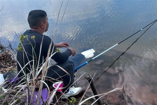 钓鲢鳙用几号钩，根据鲢鳙大小调整鱼钩型号