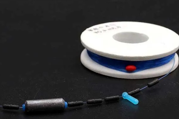 钓两斤左右的鱼用几号主线好，可以选择0.8-1.0号的主线