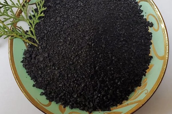 腐植酸与大肥料结合的作用，可让作物高产量