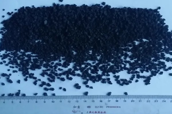 腐植酸与大肥料结合的作用，可让作物高产量