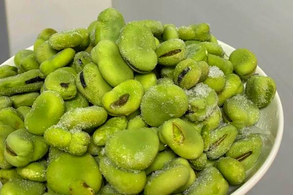 蚕豆怎么催芽，浸种后再装入湿麻袋中