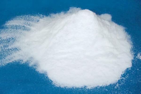 变色牡丹的养殖方法，在生长季节要浇足水分