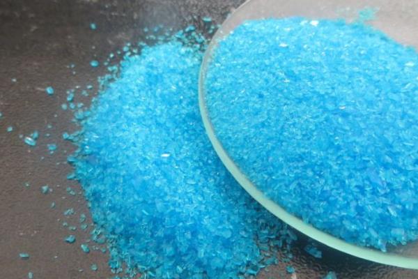 鱼塘油膜是不是水体过肥造成的，一般是肥水的标志