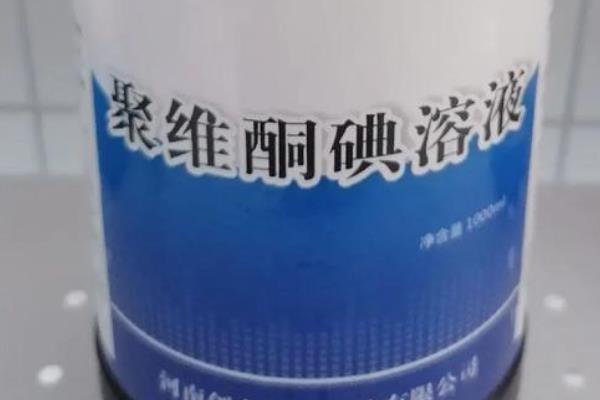 鱼缸死鱼后怎么消毒，倒入高锰酸钾等药物浸泡
