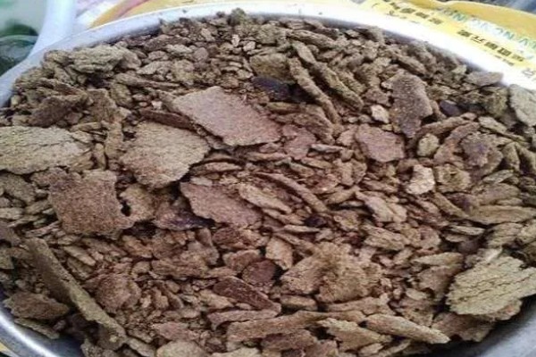 钓鱼用菜籽油饼打窝效果好吗，相对来说效果不错