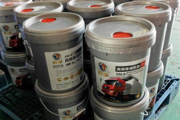 使用农机机油的注意事项，确保新机油和旧机油品牌相同