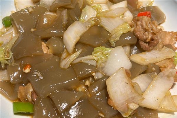 甘肃金塔县的特产，手工黑醋属于调味极品