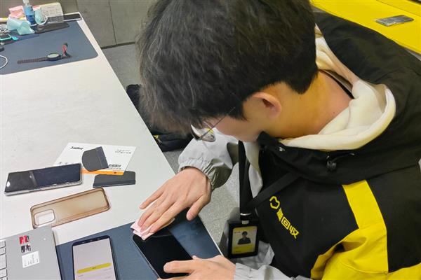 干点啥小买卖挣钱快,推荐手机贴膜、街头理发等