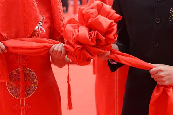 干点啥小买卖挣钱快,推荐手机贴膜、街头理发等