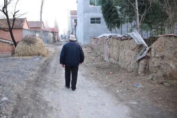 农村养老面临的问题是什么,有留守老人多、缺乏养老机构等