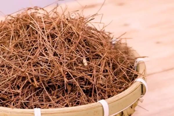 松针有什么作用，可以当做燃料、饲料等