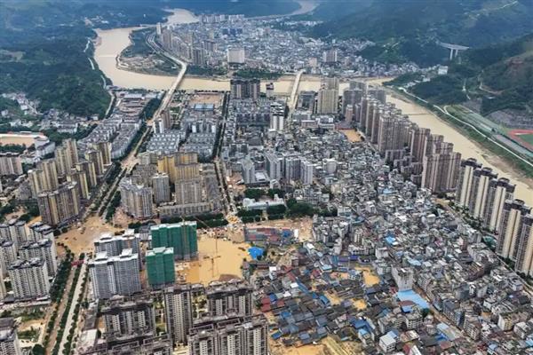 四川省古蔺县的特产，有丫杈猪、牛皮茶等