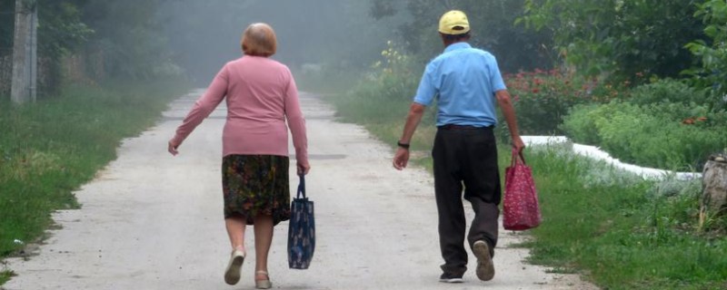 农村养老面临的问题是什么,有留守老人多、缺乏养老机构等