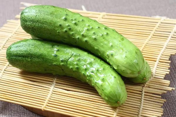 末伏要吃什么传统食物，可以吃烙饼、鸭肉等