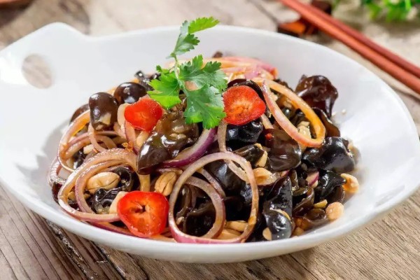 茶油怎么食用,有热炒、凉拌等方式