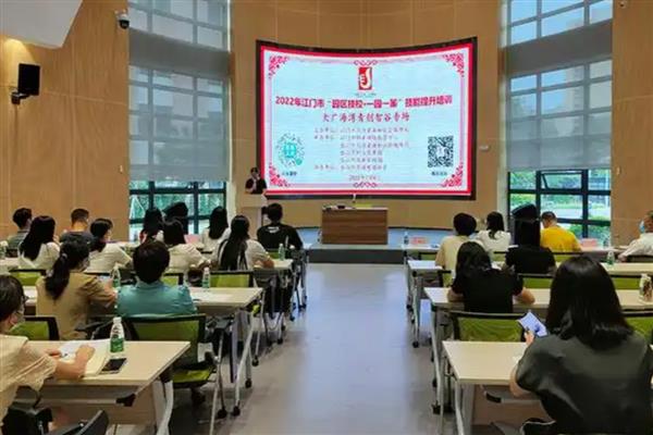 农村有什么赚钱的行业，农技服务、乡村快递等项目值得考虑